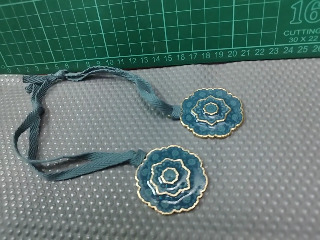 雙花形墜飾