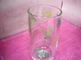 玻璃杯