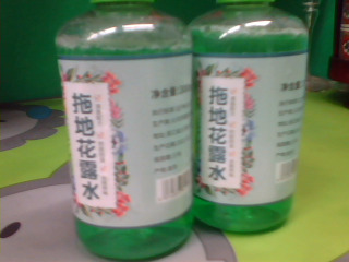拖地花露水