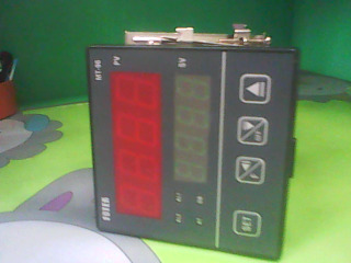 全新微電腦溫度控制器
