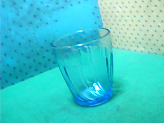 玻璃杯
