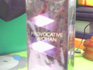 雅詩蘭黛挑逗香水