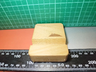 原木手機架