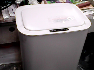 感應自動掀蓋垃圾桶