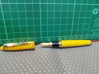 鋼筆