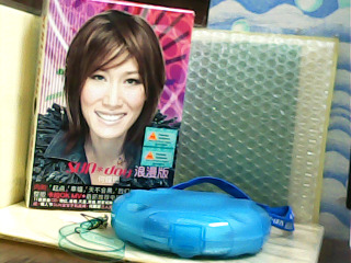 CD 何耀珊