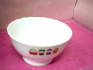 瓷碗