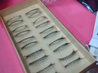 假睫毛