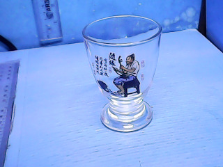 玻璃杯
