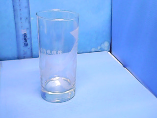 玻璃杯