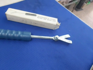 拉拔器