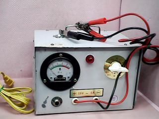 電瓶充電器
