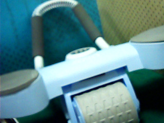 回彈健腹器