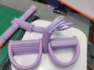 腳踏拉力器