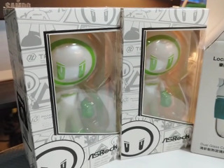 華擎公仔語音控制