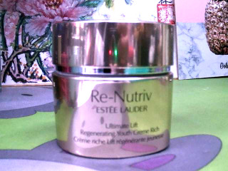 白金級極萃賦活花秘乳霜