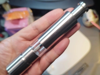 按壓胡椒研磨罐