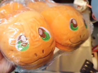 小火龍絨毛拖鞋