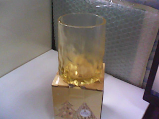 玻璃杯