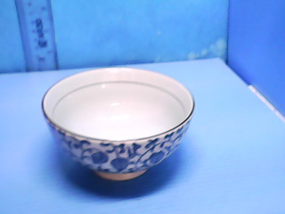瓷碗