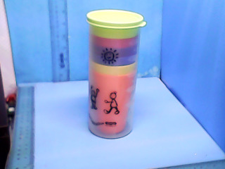 塑膠杯