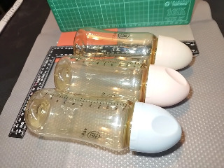 奶瓶