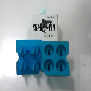 鯊魚背鰭製冰盒